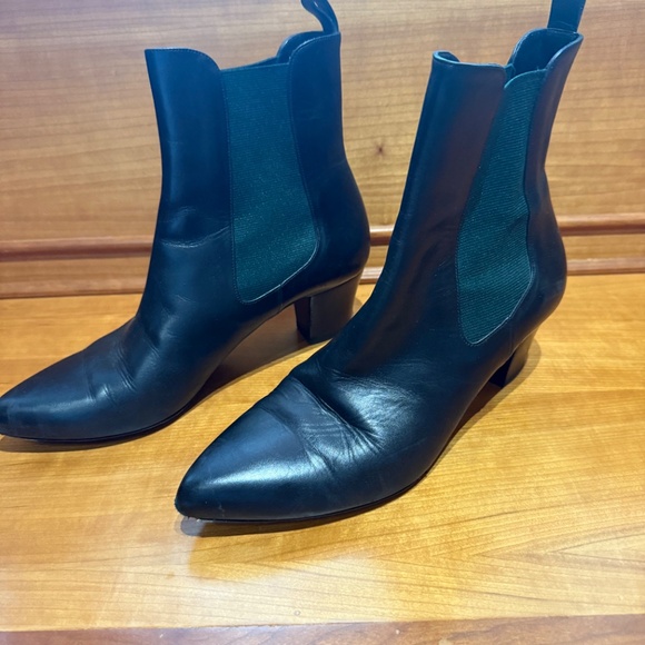 Gucci Pointed Toe Black Leather Short Boots - Picture 13 of 13